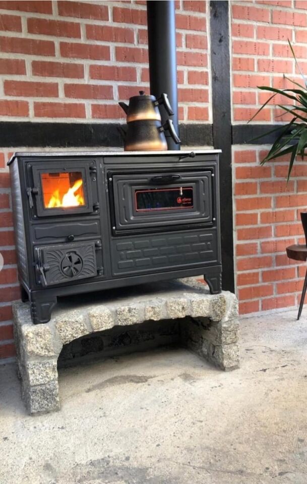 ГОТВАРСКА ПЕЧКА НА ДЪРВА (КРИСТАЛ)