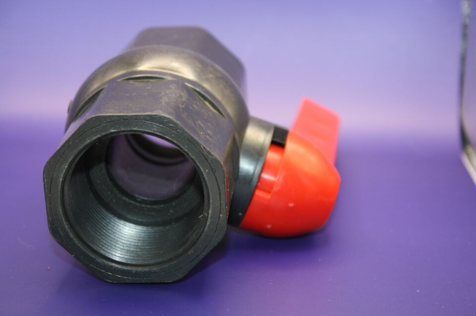 ПЕ КРАН СФЕРИЧЕН ЗА HDPE С ВЪТРЕШНА РЕЗБА